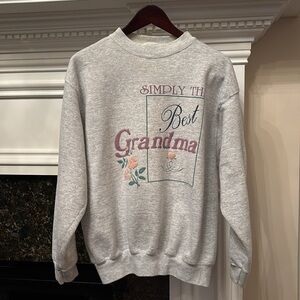 Simply The Best Grandma Cotton blend Gray graphic logo print sweatshirt sz.L